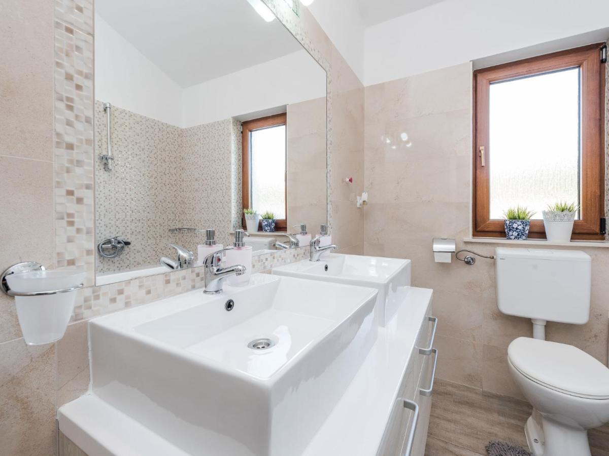 Holiday Home Velebit By Interhome Rovanjska Kültér fotó